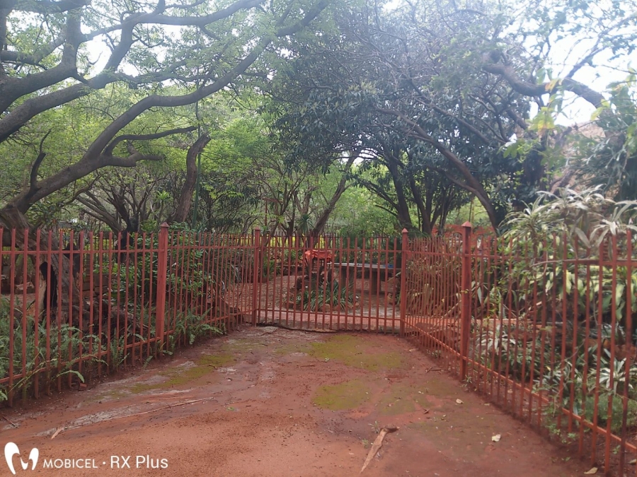 6 Bedroom Property for Sale in Hartbeespoort Rural North West